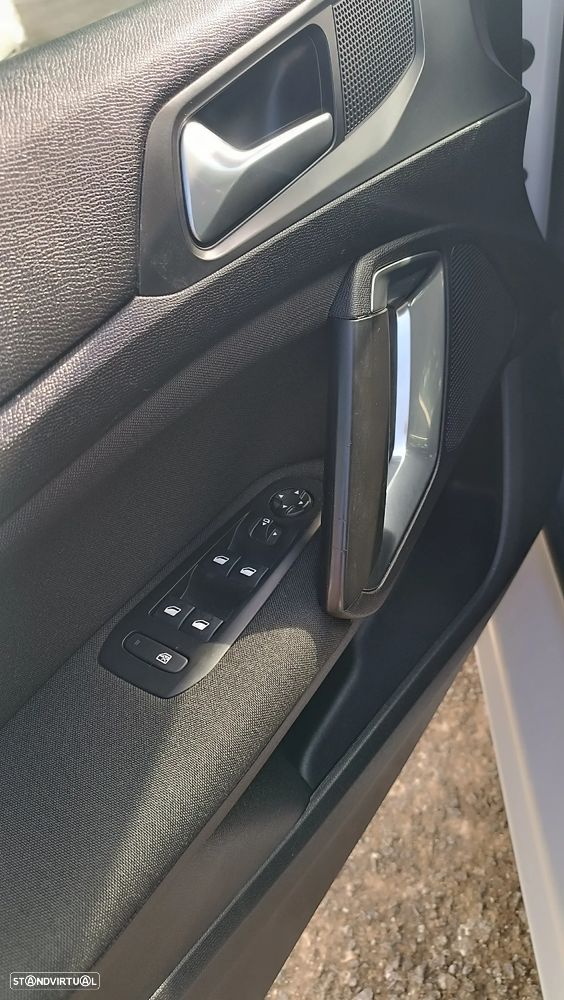 Peugeot 308 1.2 PureTech Business Line - 19