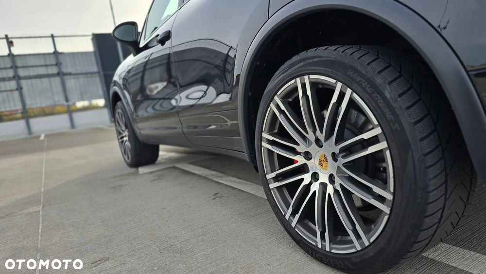 Porsche Cayenne Turbo - 31