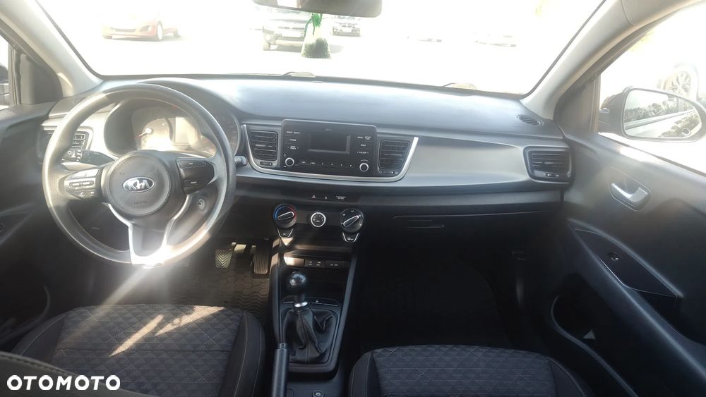Kia Rio - 8