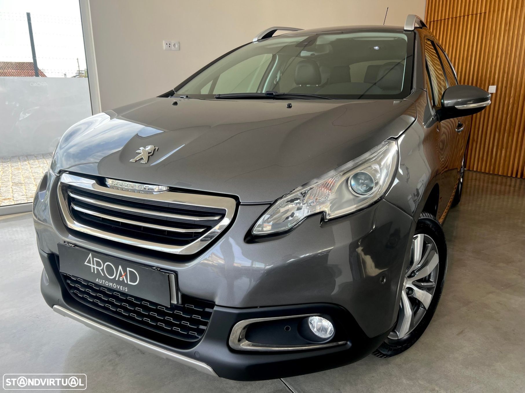 Peugeot 2008 1.6 e-HDi Allure 2-Tronic - 1