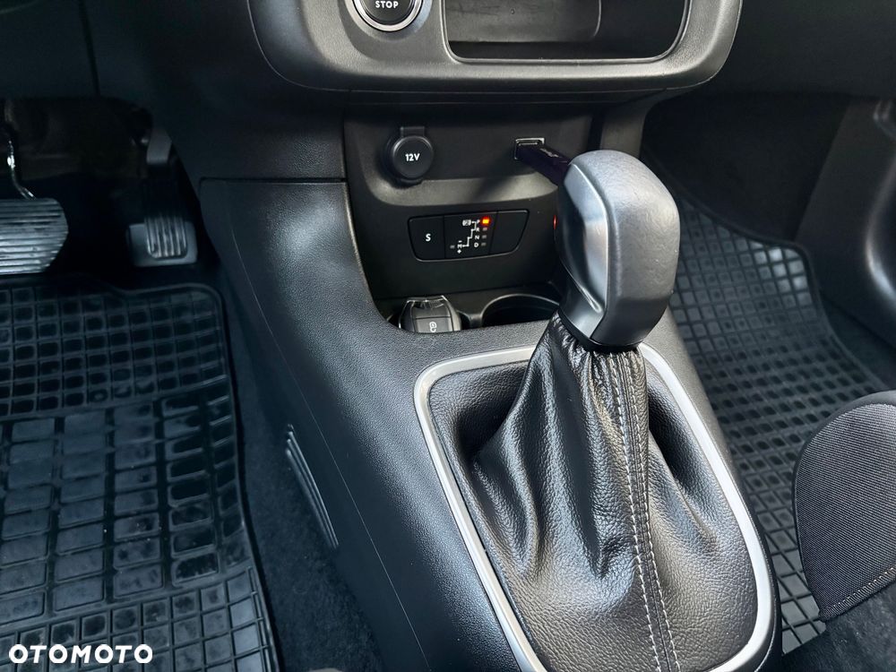 Citroën C3 1.2 PureTech Max EAT6 - 34