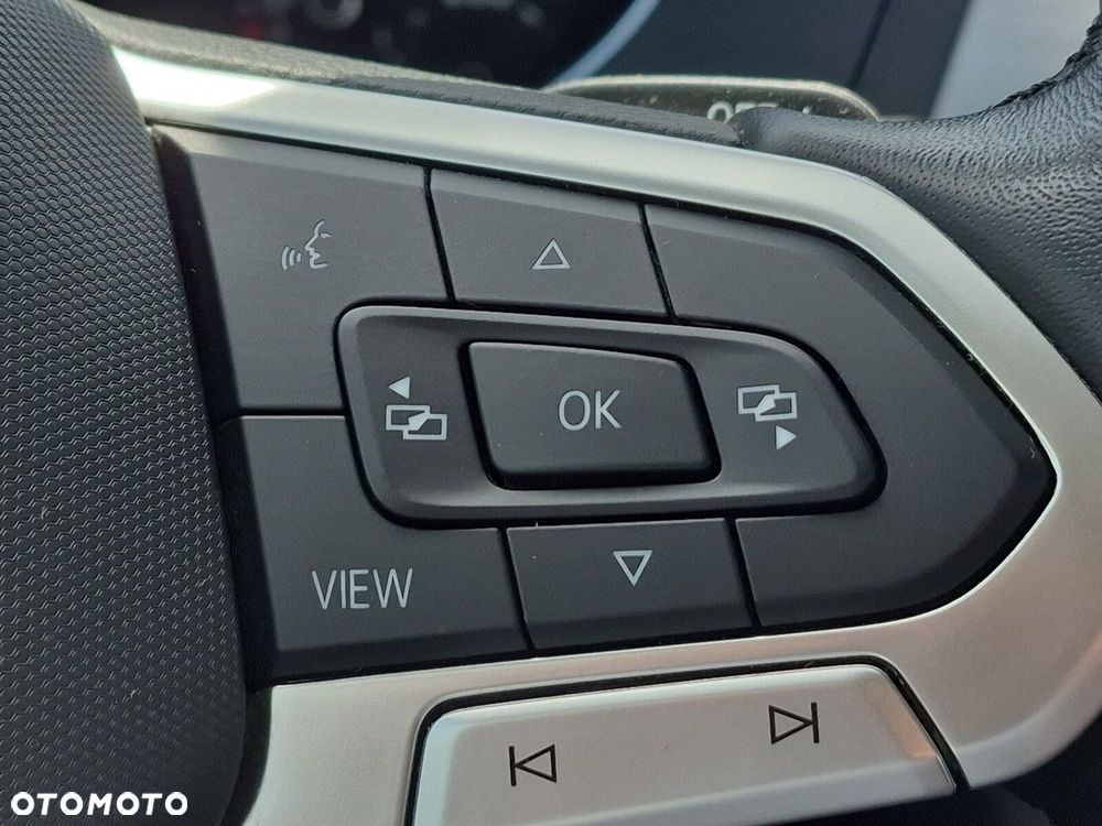 Volkswagen Passat Variant 2.0 TDI SCR Business DSG - 18