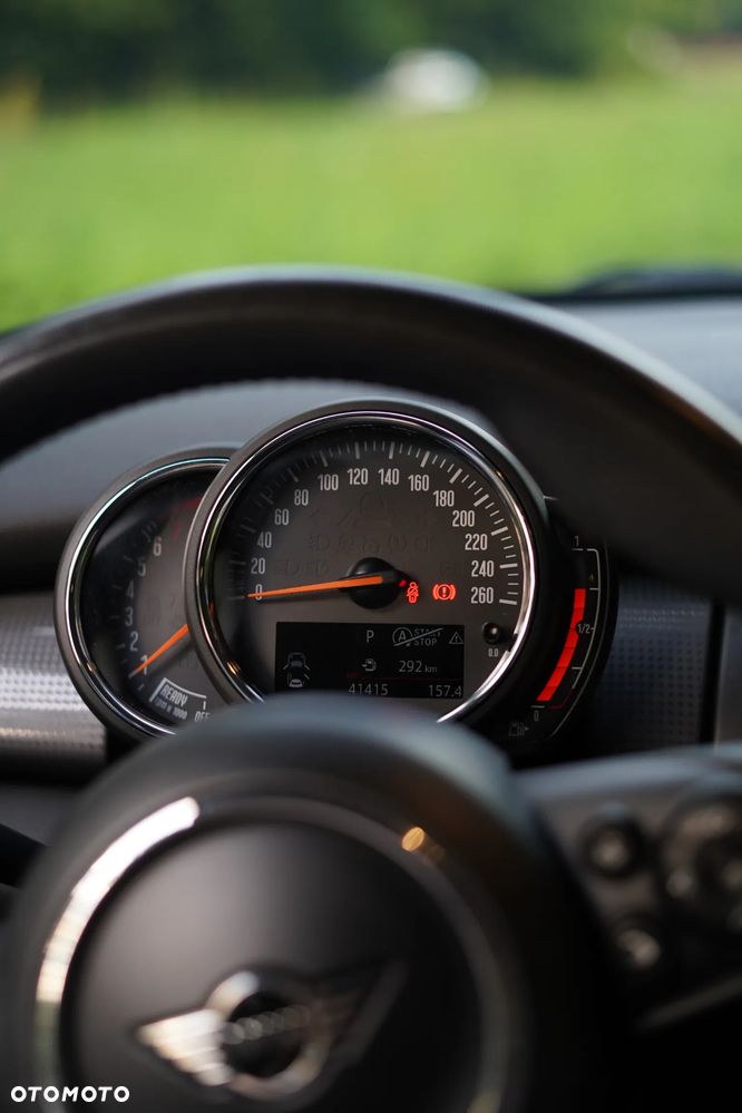 MINI Cooper Standard - 11
