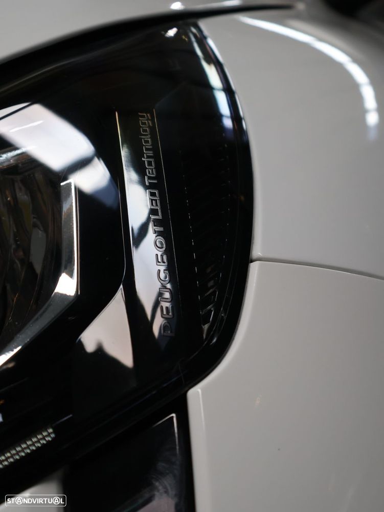Peugeot 208 PureTech 100 Style - 12