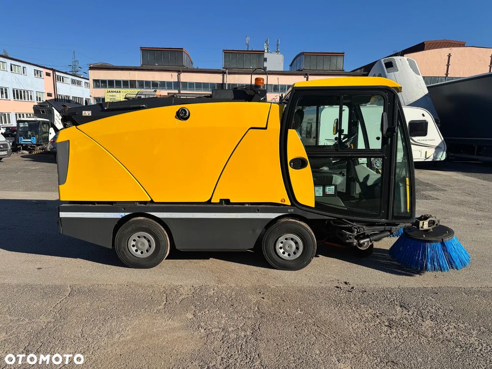 Inny BUCHER C202 - 7