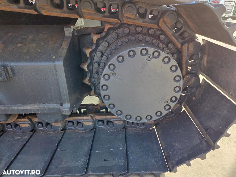 Hitachi ZX350, 2018, 8.061h, cupa noua, Masa operationala 35,6t, Inst hidr pe picon pe brate, inst hidr rotire, gresare automata, senile 90% ok, 3 pompe hidr HITACHI, produs in JAPONIA, Isuzu 282CP, Ad sapare 7,5m, ridica 22t, STARE F BUNA-PROMOTIE 89.900EUR - 28