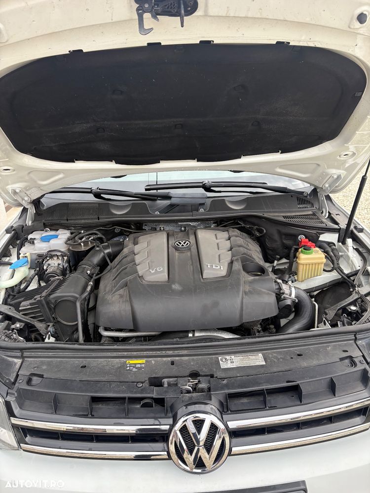 Volkswagen Touareg 3.0 V6 TDI BMT - 11