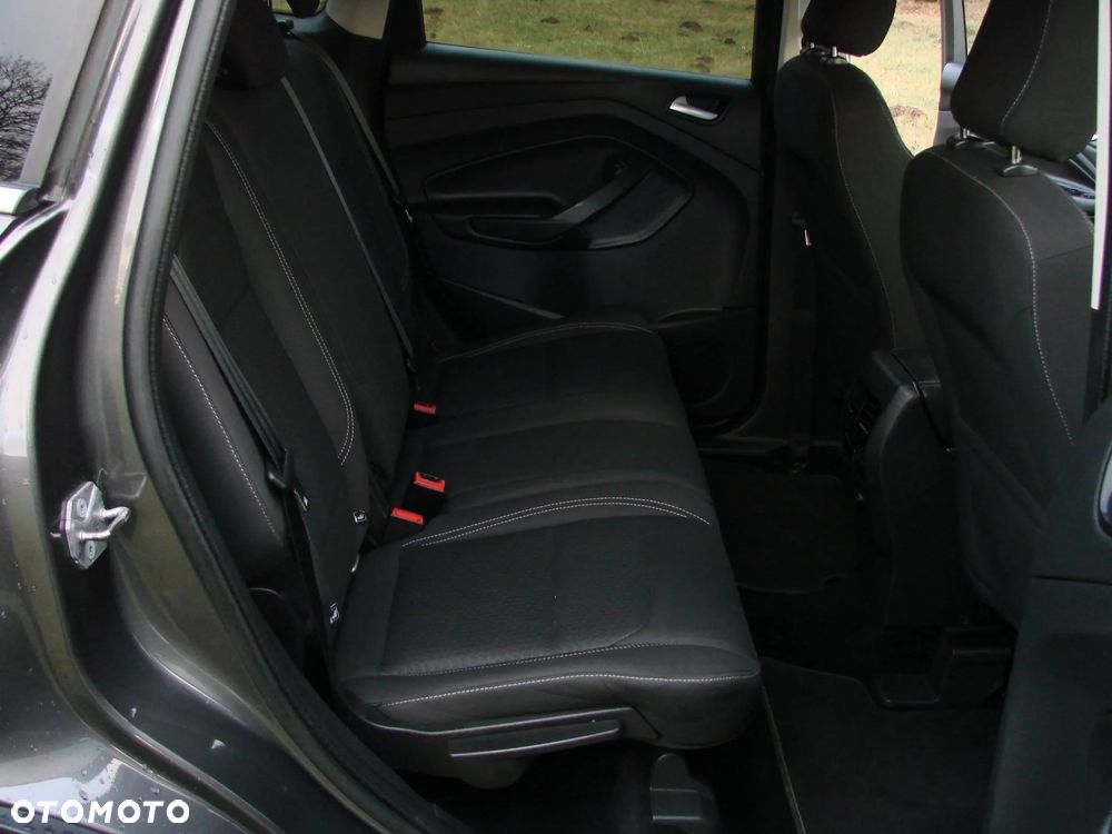 Ford Kuga ver-2-0-tdci-4x2-titanium - 14