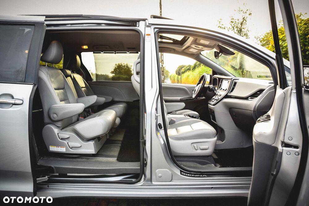 Toyota Sienna 3.5 V6 - 31