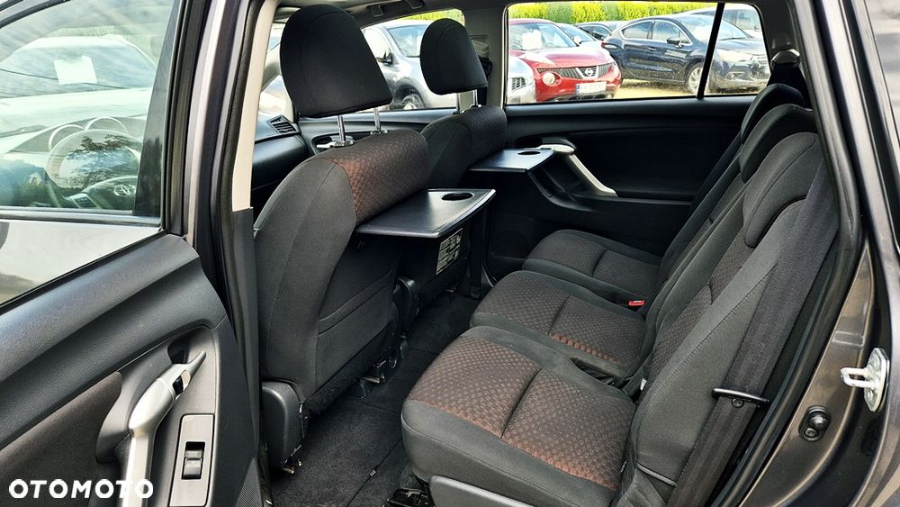 Toyota Verso 1.6 7-Sitzer Comfort - 32