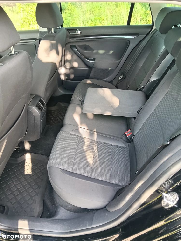Volkswagen Golf 1.6 TDI DPF Comfortline - 12
