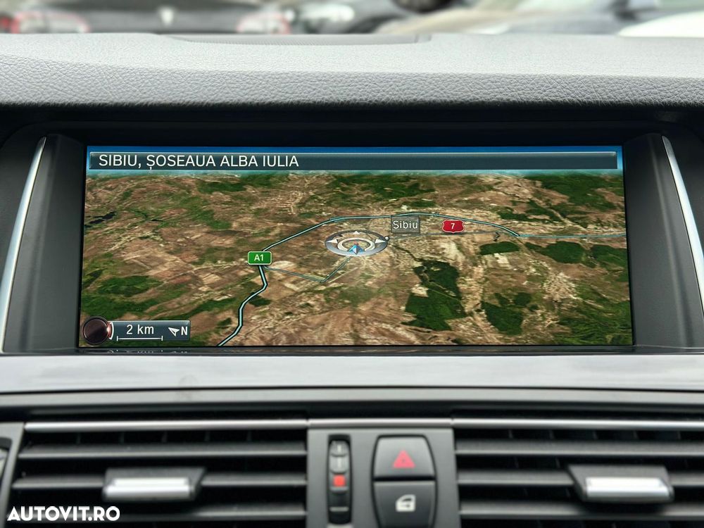 BMW Seria 5 520d Aut. - 11