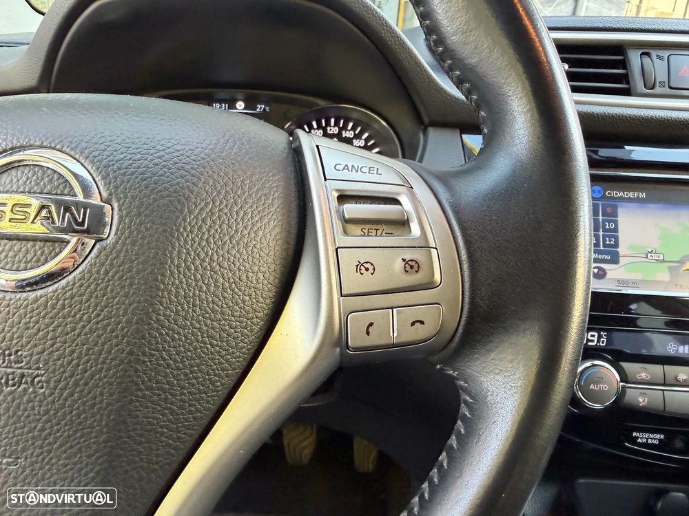 Nissan Qashqai 1.6 dCi N-Connecta 18 - 26