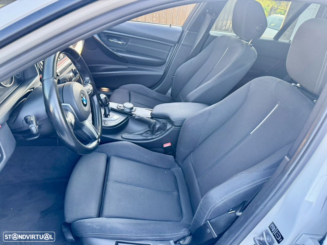 BMW 320 d Touring xDrive Pack M Auto - 13