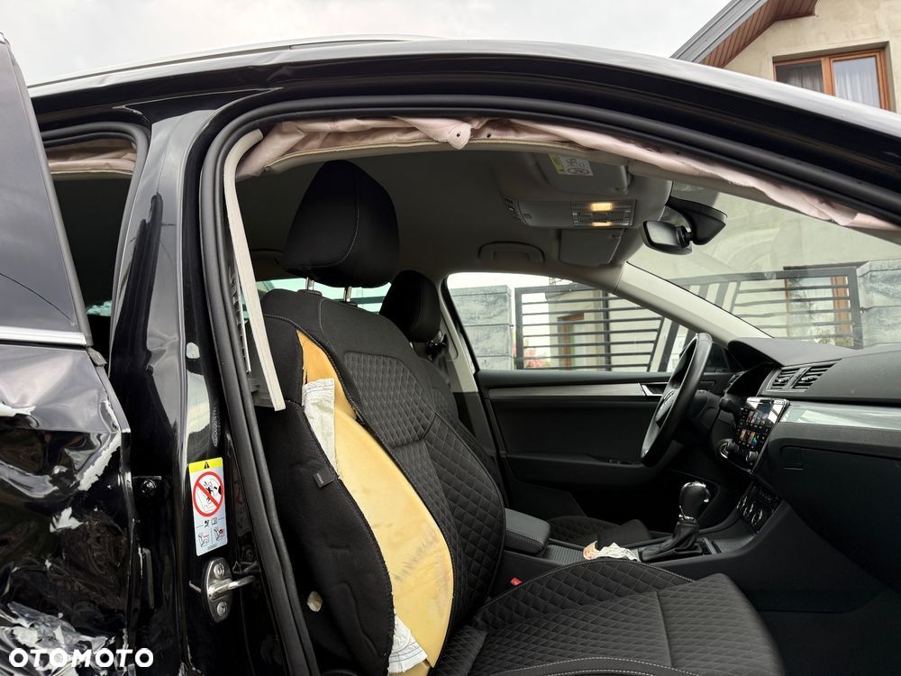 Skoda Superb 2.0 TDI DSG Premium Edition - 17