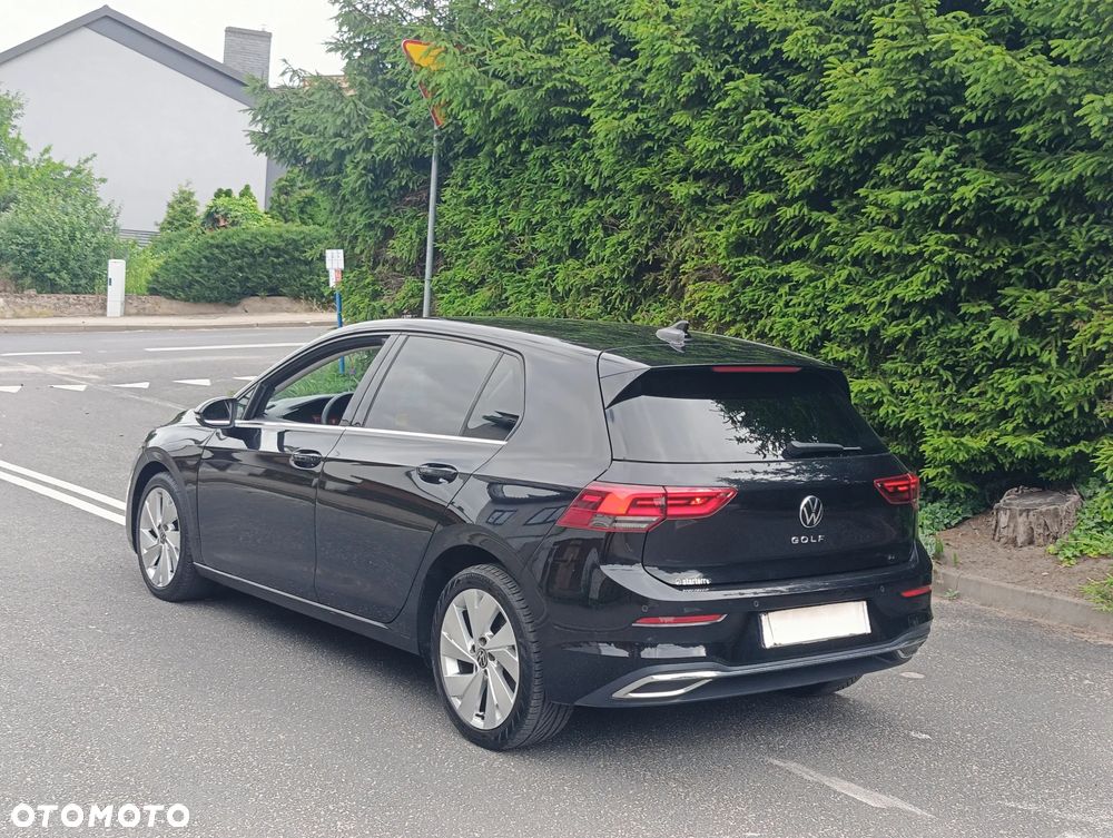 Volkswagen Golf 2.0 TDI SCR Life - 23