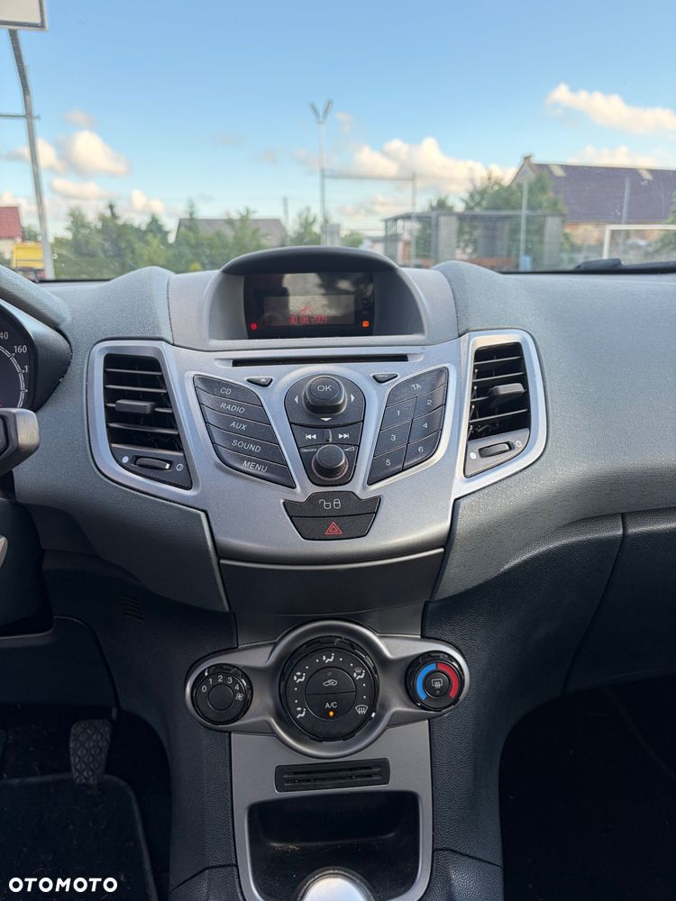 Ford Fiesta 1.25 Ambiente - 6