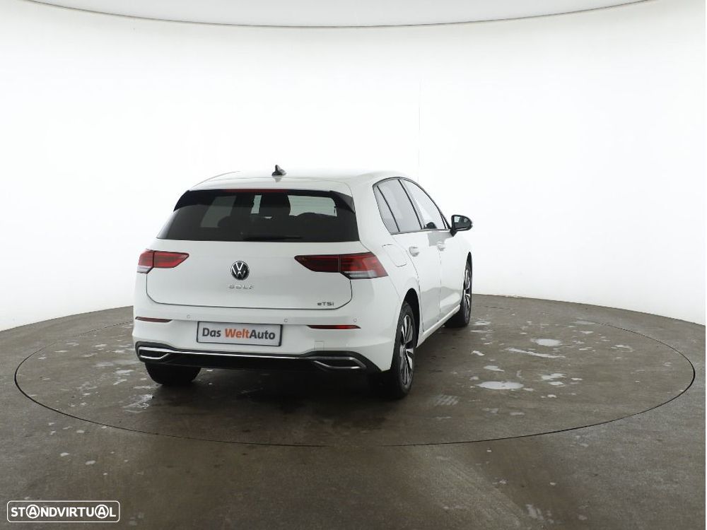 VW Golf 1.0 eTSI Life DSG - 9