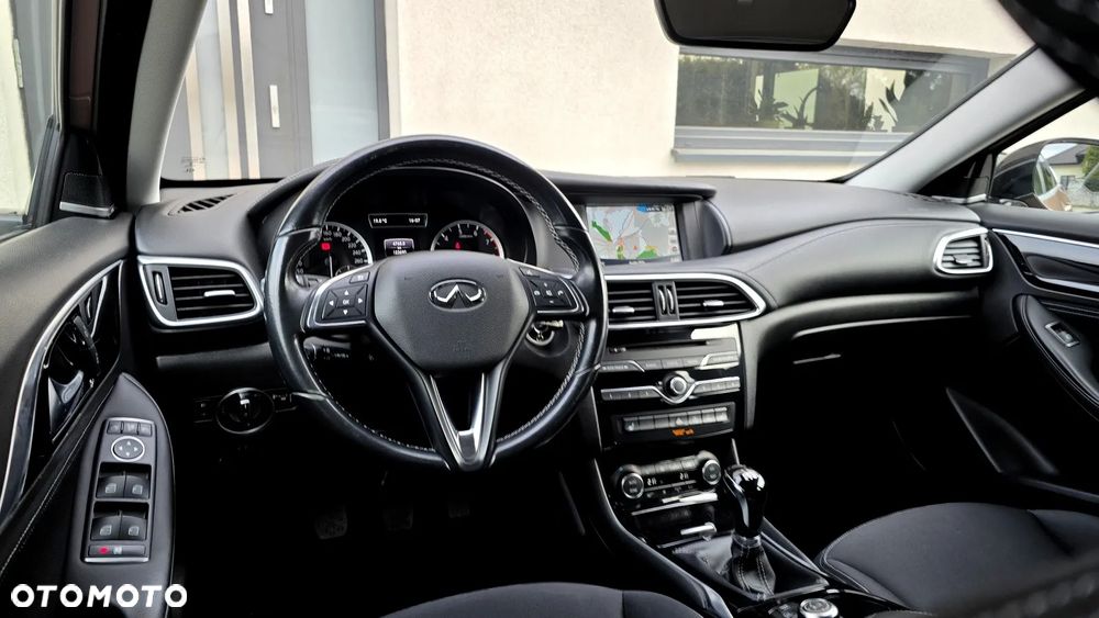 Infiniti Q30 1.6t Business Executive - 22