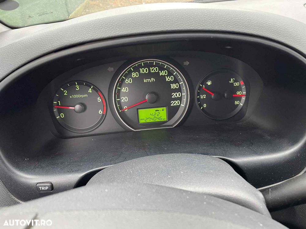 HYUNDAI H-1 2010 — imagine 11