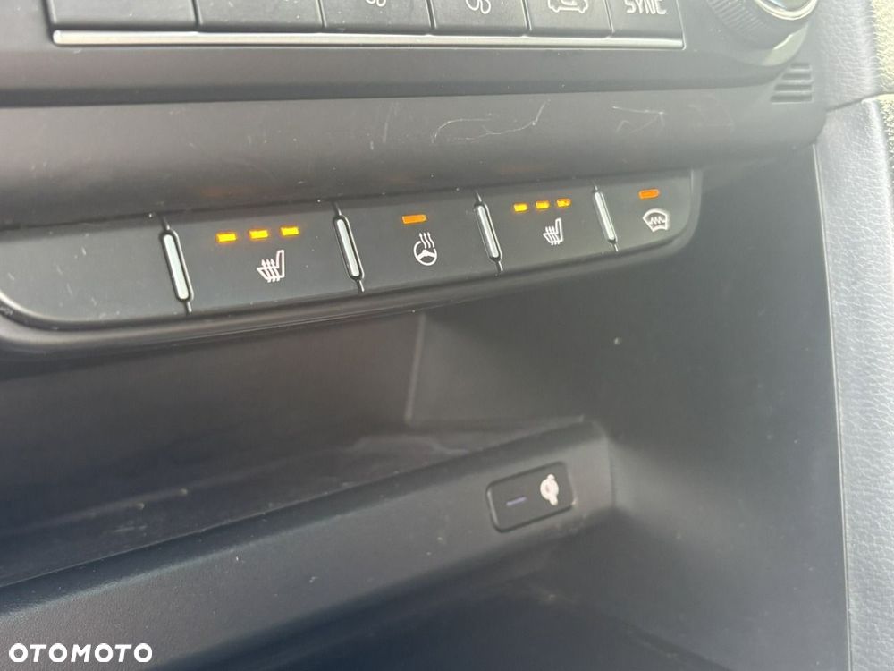 Kia ProCeed 1.6 T-GDI DCT7 OPF GT - 24
