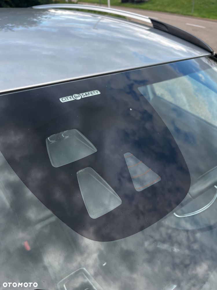 Volvo V40 D3 Summum - 13
