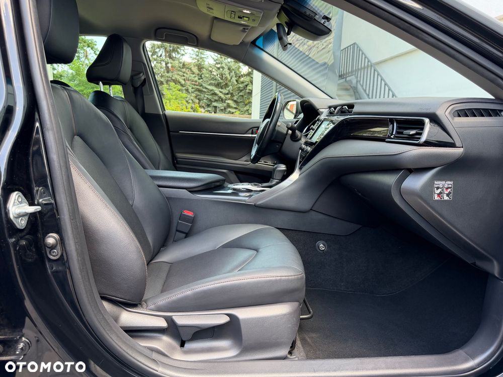 Toyota Camry 2.5 Hybrid Prestige CVT - 19