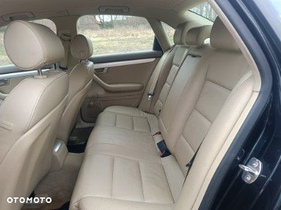 Audi A4 Limousine - 6