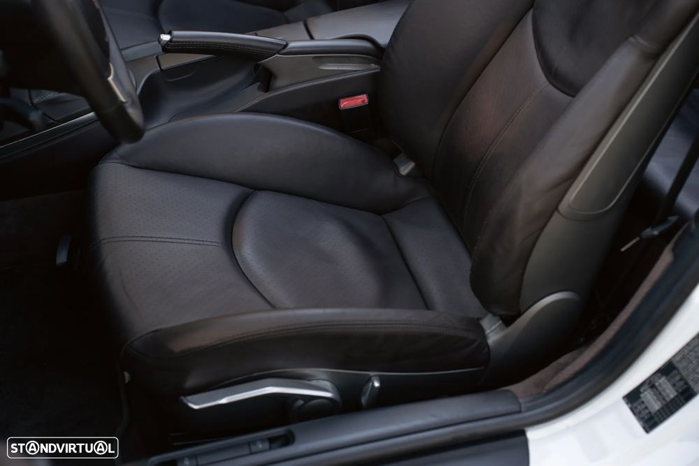 Porsche 911 (997) Carrera 4 S Cabriolet - 46