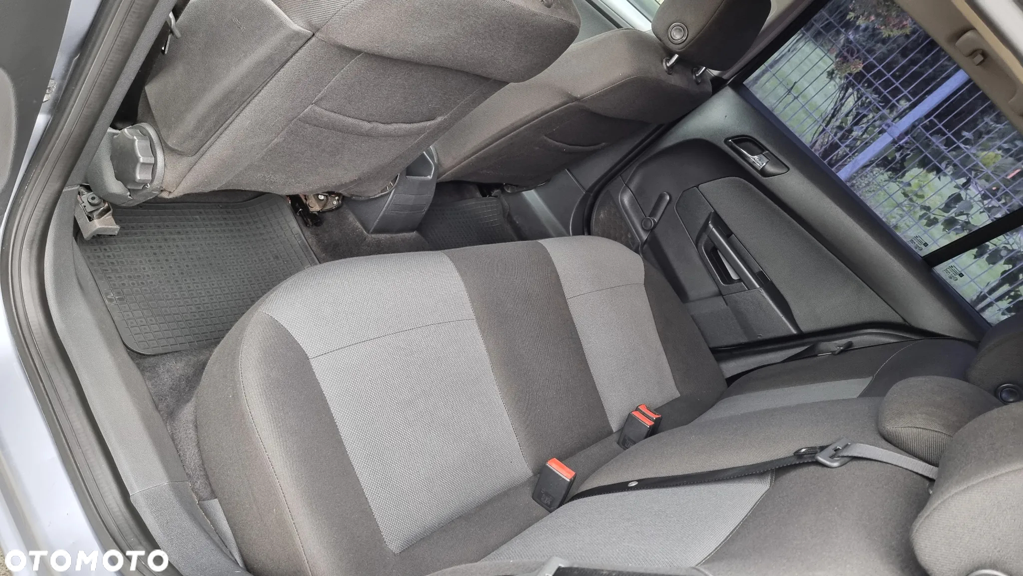 Opel Astra III 1.4 Elegance - 9