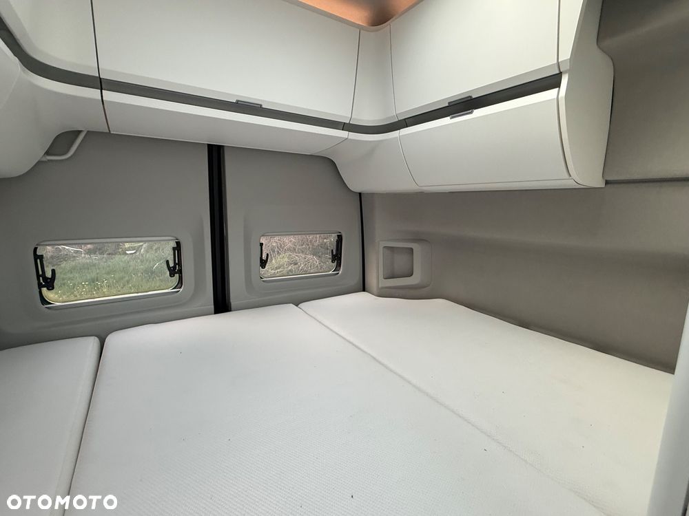 Volkswagen Grand California - 26