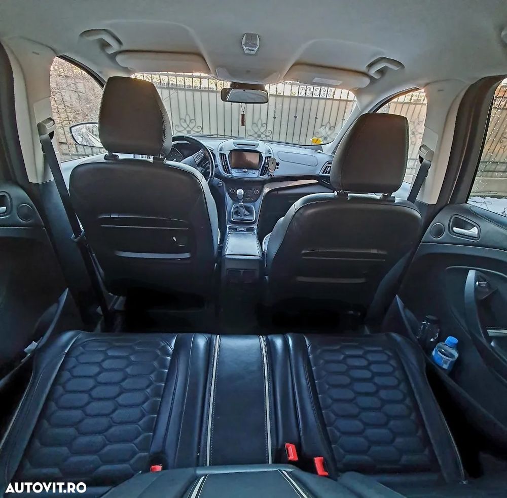 Ford Kuga 2.0 TDCi 4WD Vignale - 4