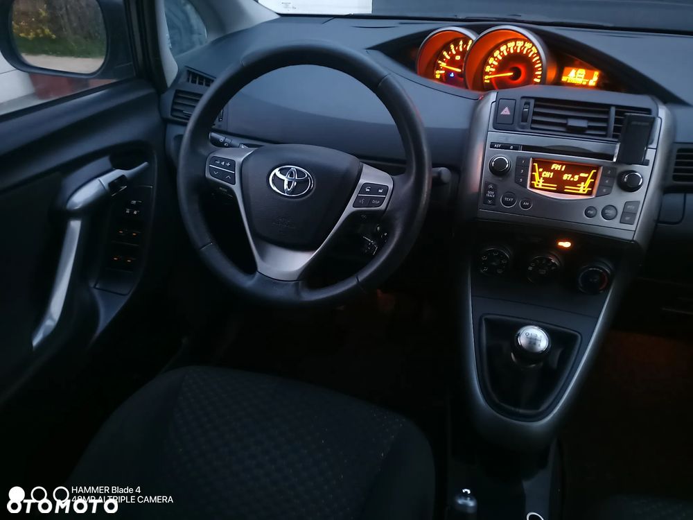 Toyota Verso 2.0 D-4D Edition - 15