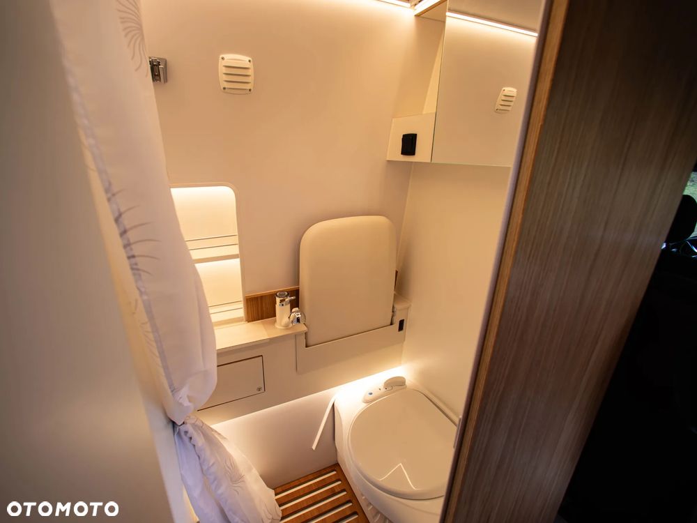 Mercedes-Benz Sprinter - 16