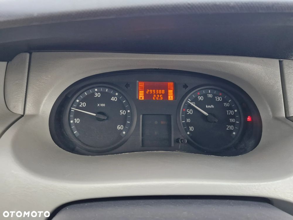 Renault TRAFIC - 24