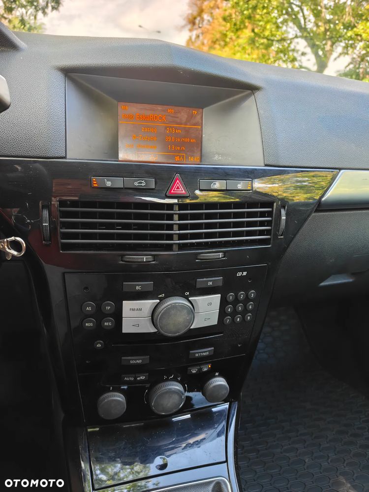 Opel Astra 1.6 Essentia - 12