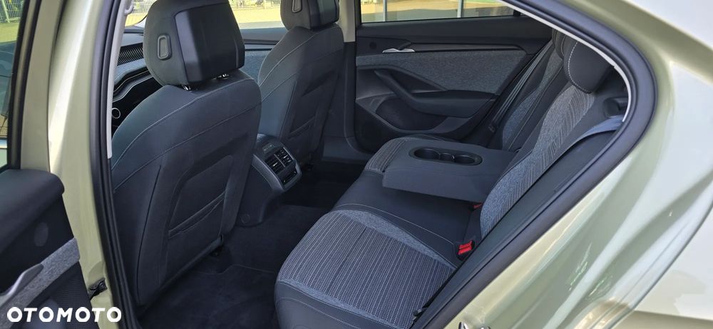 Skoda Superb 2.0 TDI SCR 4x4 Selection DSG - 11