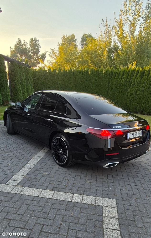 Mercedes-Benz Klasa E 300 9G-TRONIC AMG Line - 5