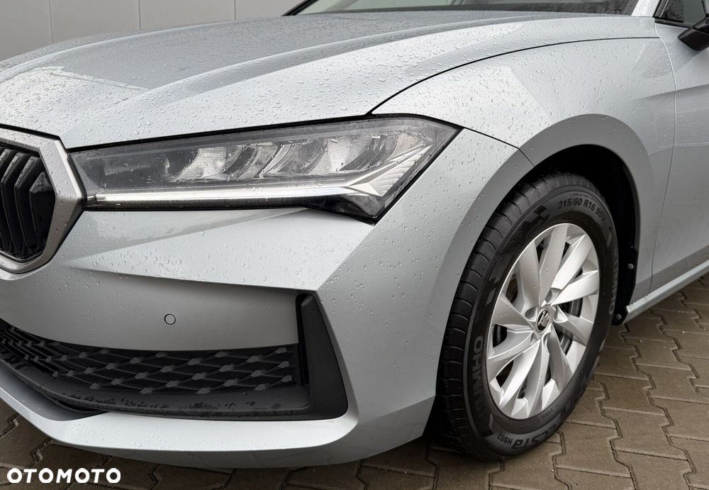 Skoda Superb 2.0 TDI SCR Essence DSG - 10