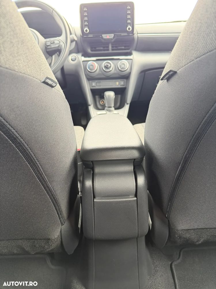 Toyota Yaris Cross 1.5 l CVT Active - 23