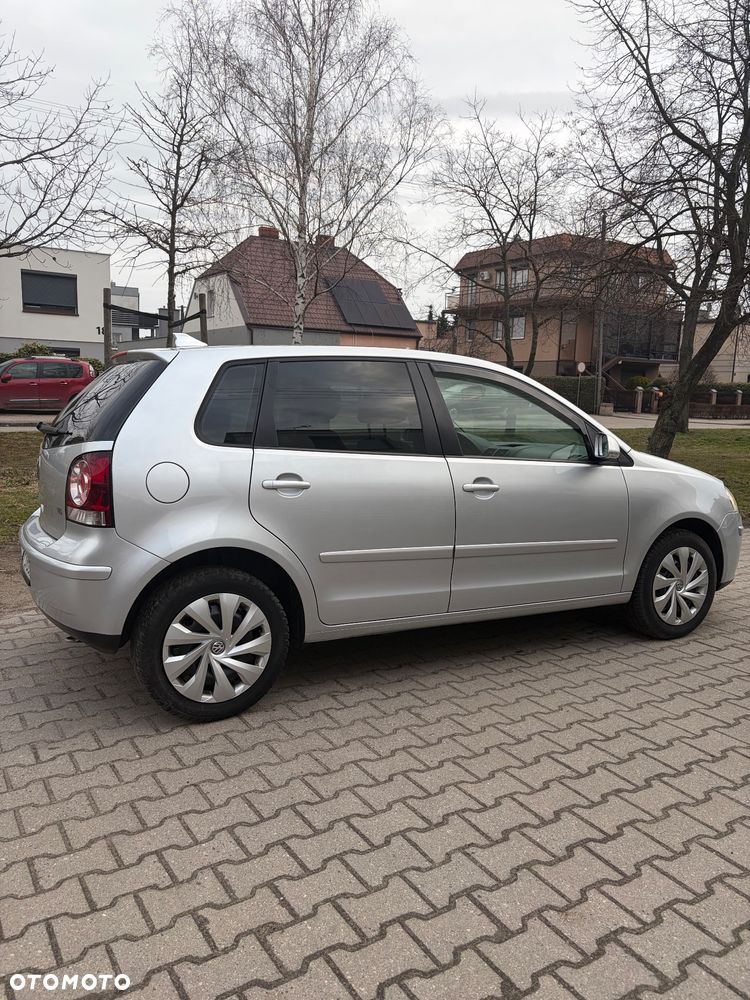 Volkswagen Polo 1.4 Sportline - 2