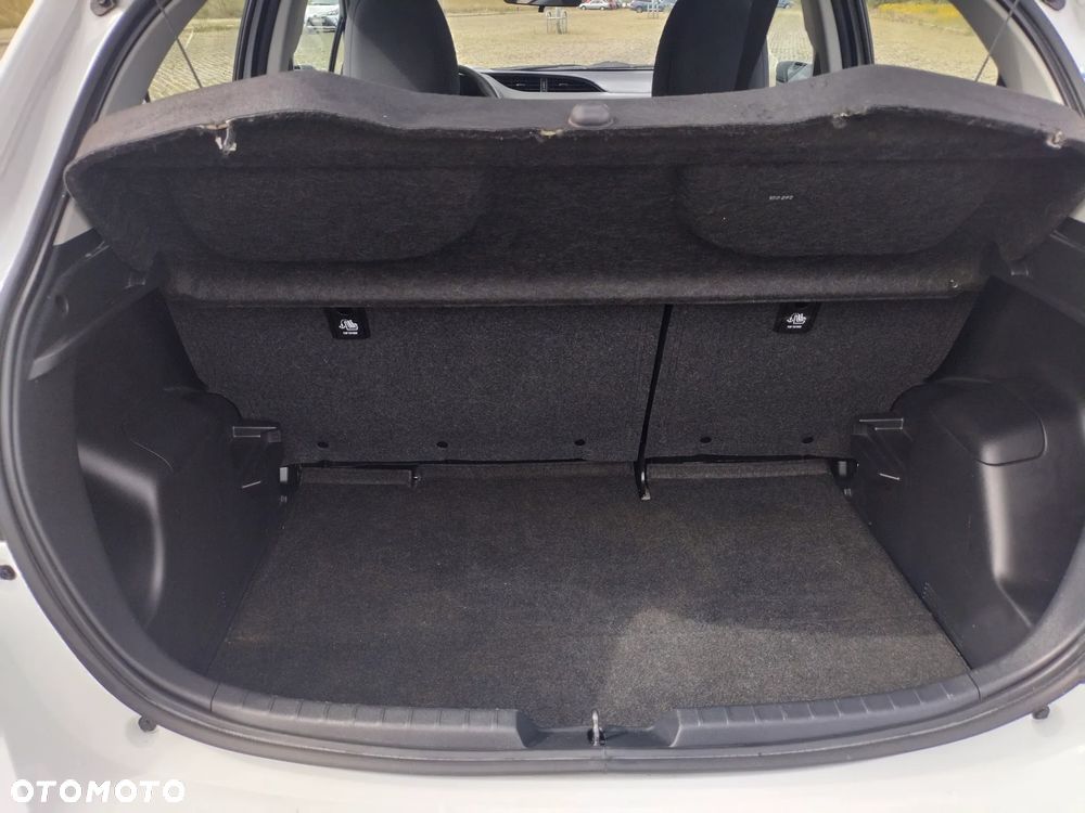 Toyota Yaris - 31