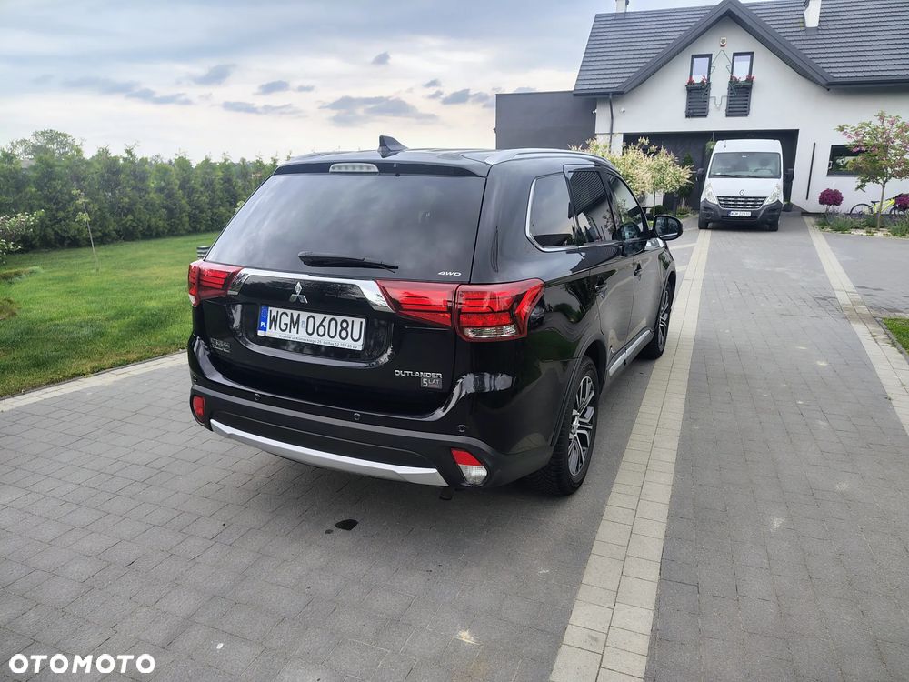 Mitsubishi Outlander 2.0 Intense + 4WD CVT - 13