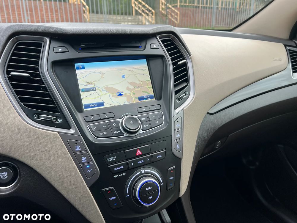 Hyundai Grand Santa Fe 2.2 CRDi Platinum 6os - 31