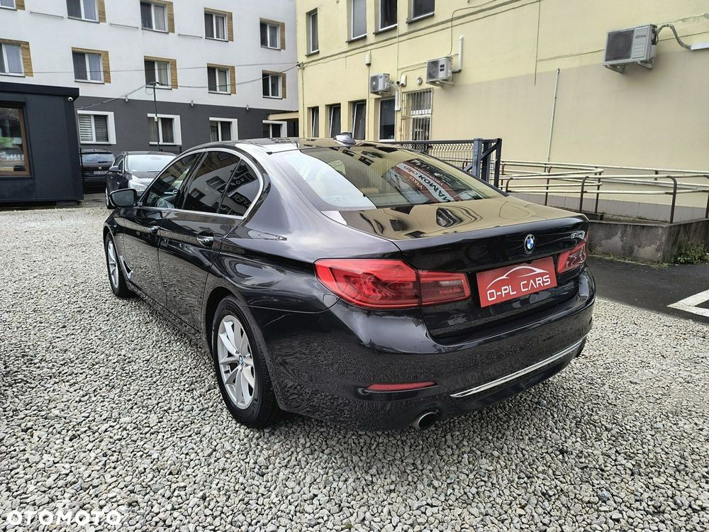 BMW Seria 5 530i Luxury Line sport - 7