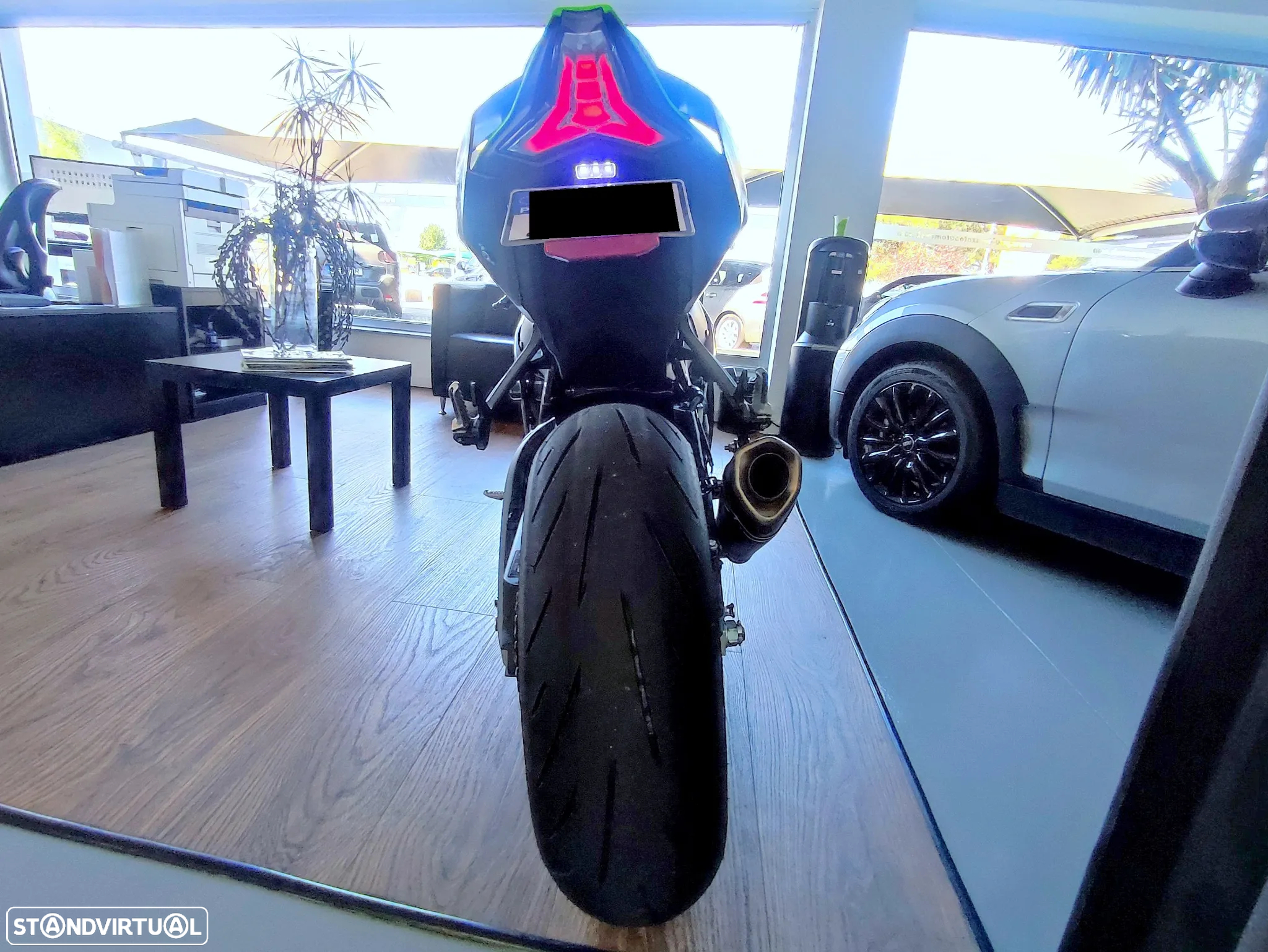 Kawasaki ZXR ZX-10R - 8