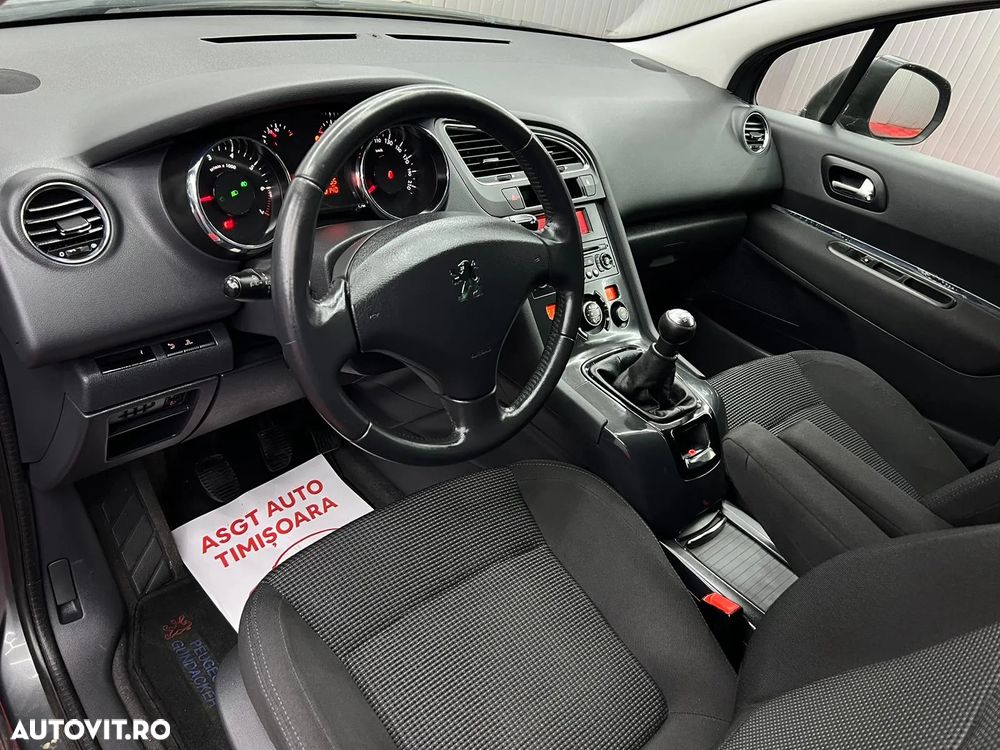 Peugeot 5008 - 9