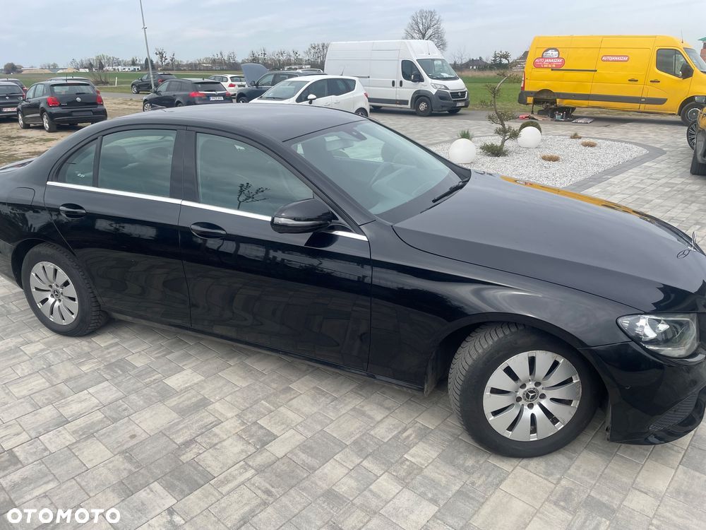 Mercedes-Benz Klasa E 200 d 9G-TRONIC Exclusive - 33