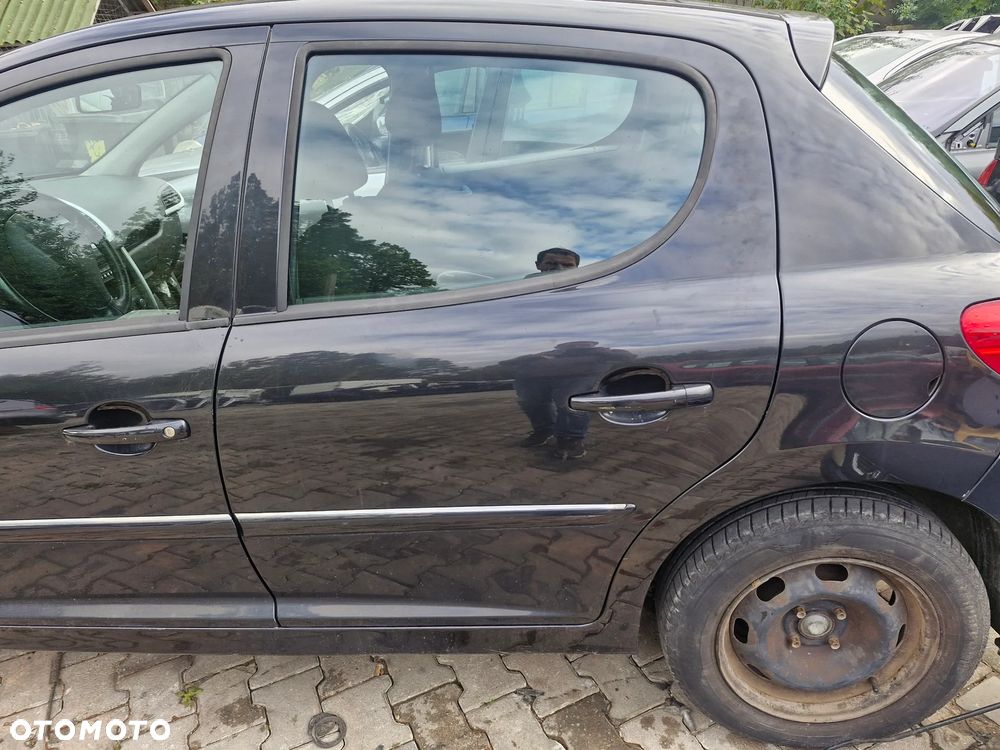 Volkswagen Golf Plus - pojazd na części: maska, zderzak, drzwi, szyby, lusterka, chłodnica.... - 12