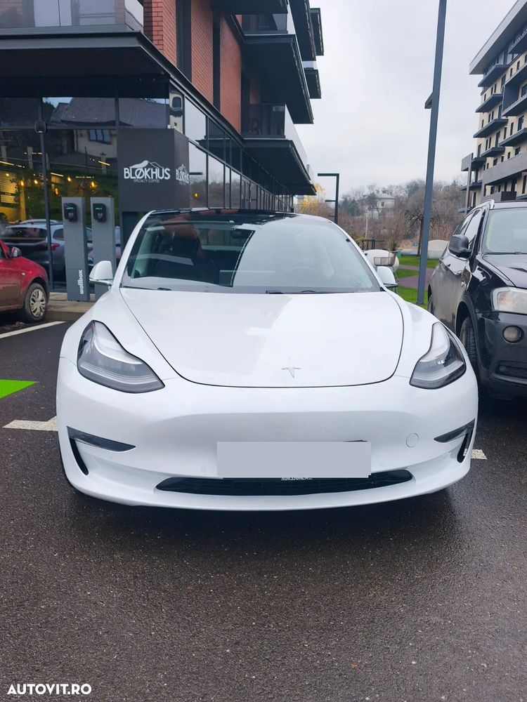Tesla Model 3 - 17